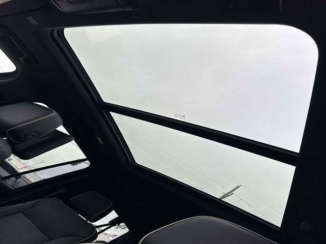 Used 2021 Chevrolet Suburban Premier image 18