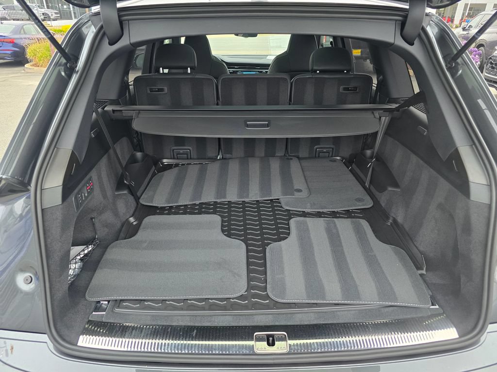 New 2026 Audi SQ7 Premium Plus AWD/4WD image 15