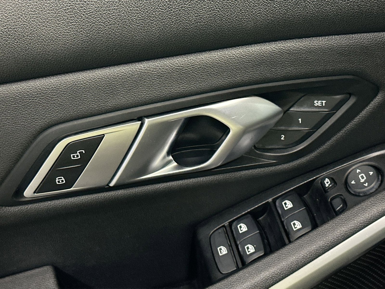 Used 2020 BMW 330i xDrive Sedan w/ Convenience Package image 17