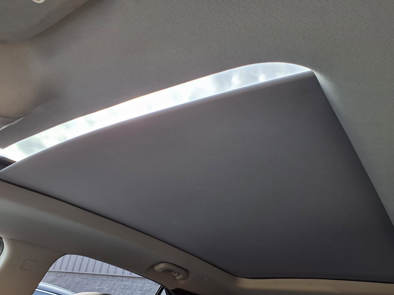 Used 2020 Chevrolet Equinox LT w/ Sport Edition image 23