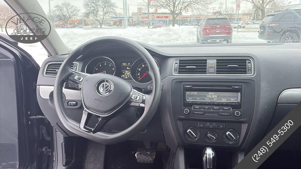 Used 2015 Volkswagen Jetta SE image 12
