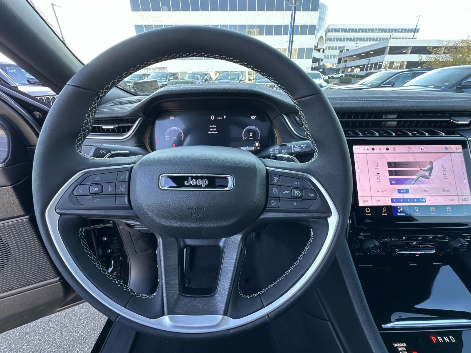 New 2025 Jeep Grand Cherokee Limited w/ Luxury Tech Group II image 16