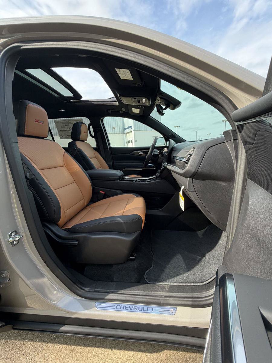 New 2027 Chevrolet Traverse Z71 w/ Enhanced Driving Package AWD/4WD image 21