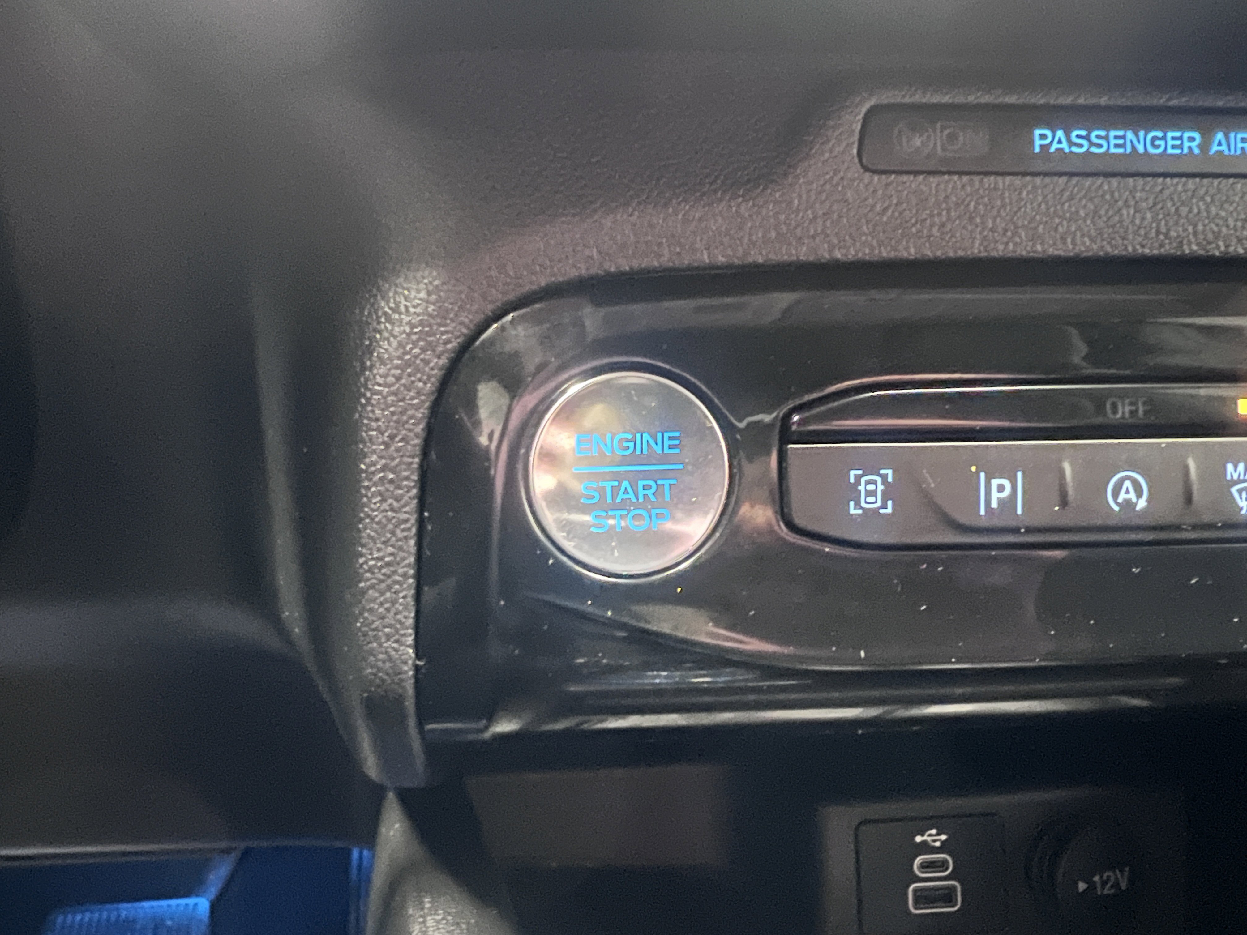 Used 2024 Ford Escape Platinum image 24