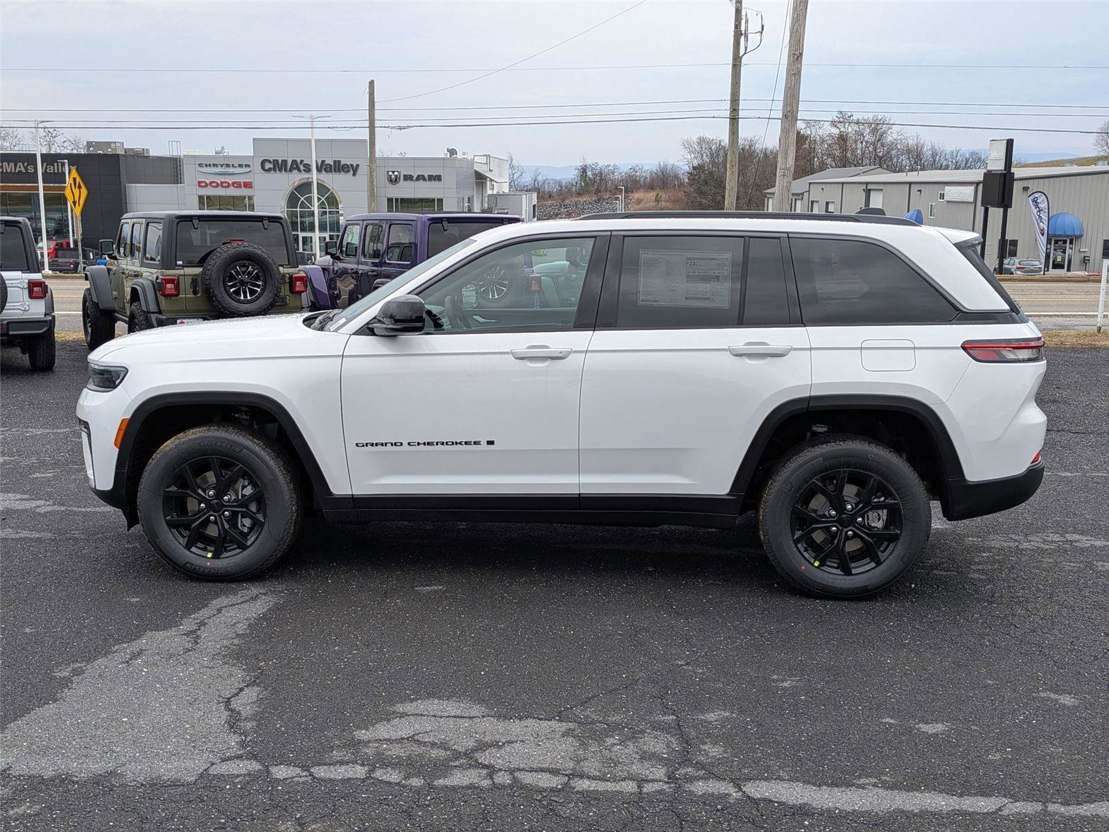 New 2026 Jeep Grand Cherokee Altitude AWD/4WD image 8