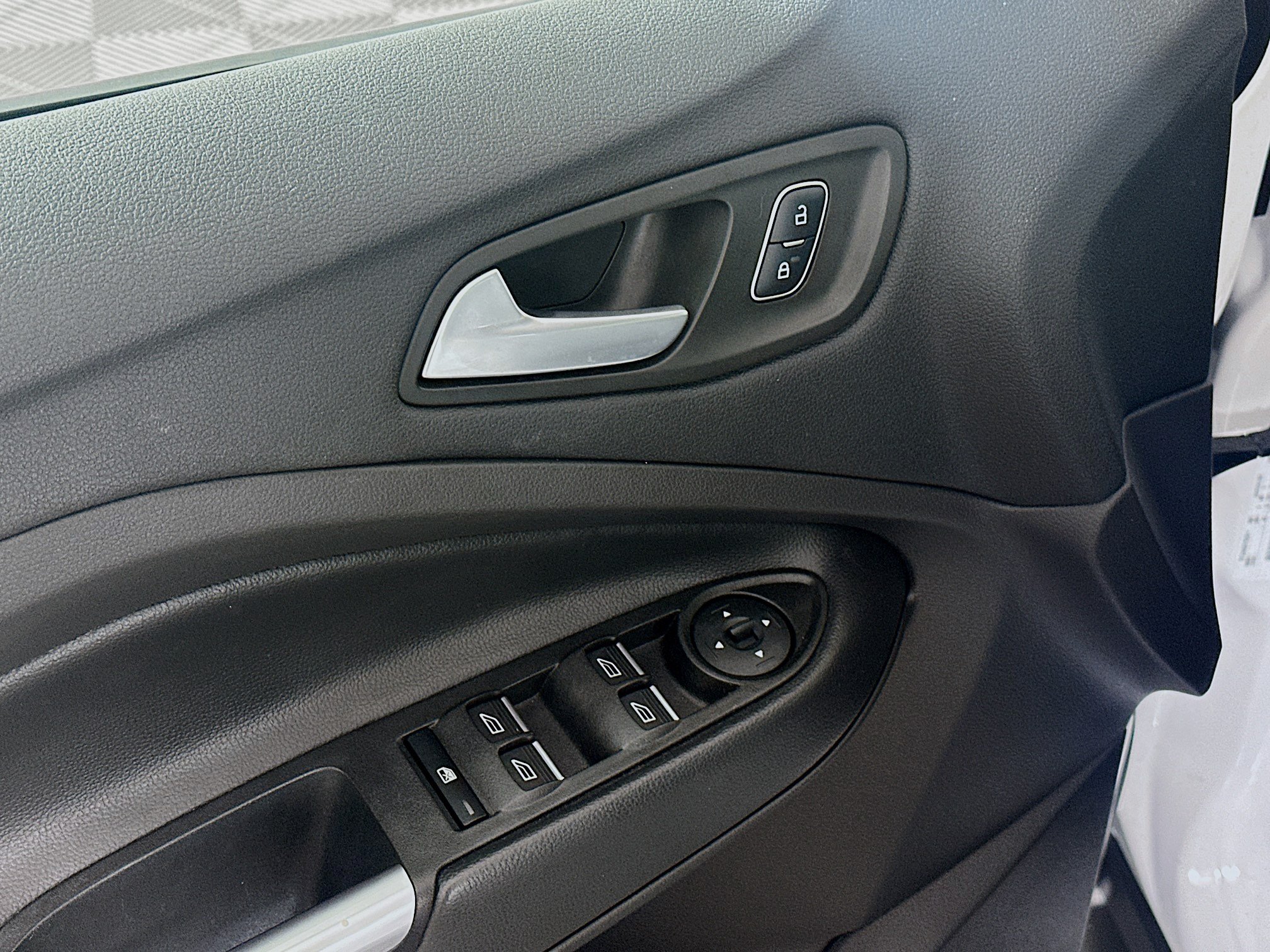 Used 2017 Ford C-MAX SE FWD image 15