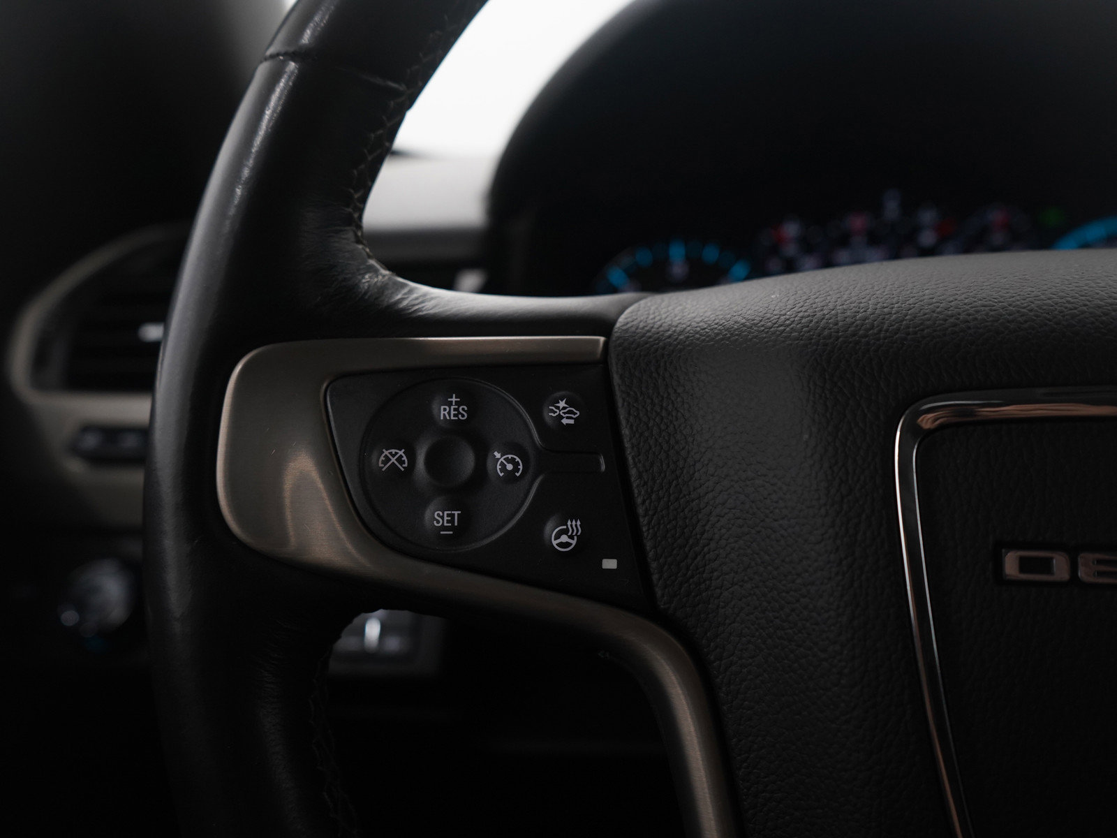 Used 2018 GMC Yukon XL Denali w/ Open Road Package image 29