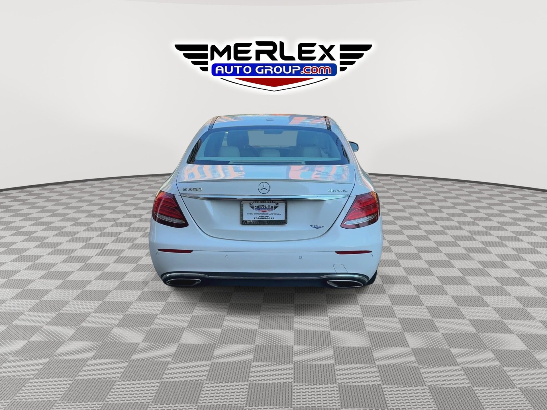 Used 2017 Mercedes-Benz E 300 4MATIC image 7