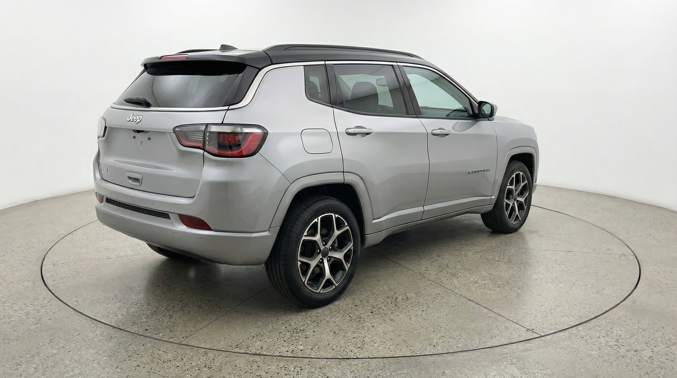 Used 2025 Jeep Compass Limited image 9