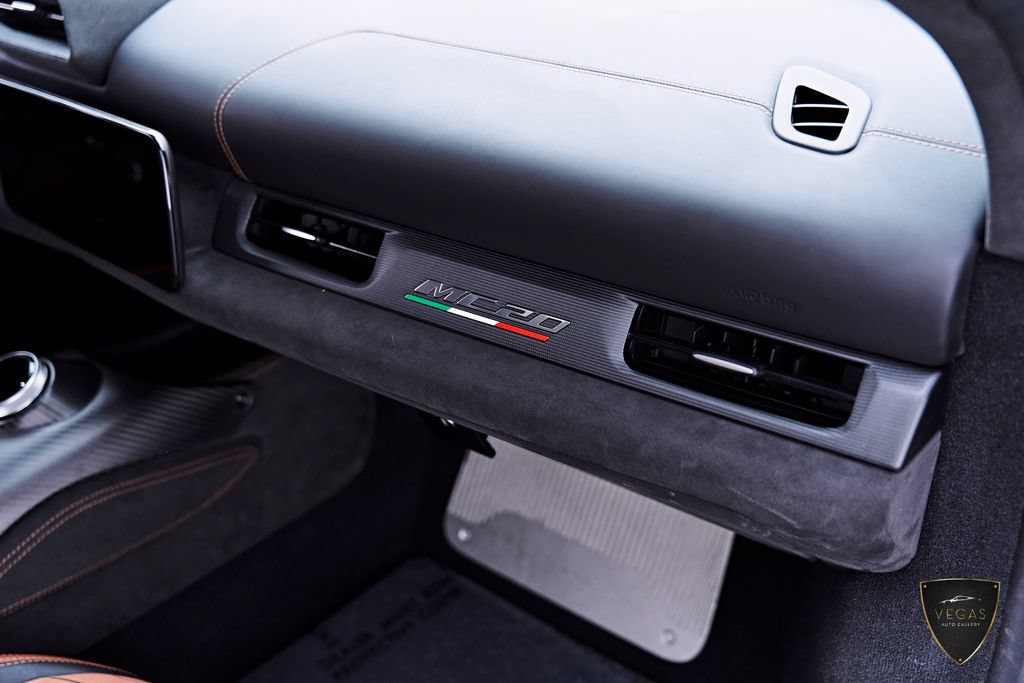 Used 2023 Maserati MC20 Spyder RWD image 44