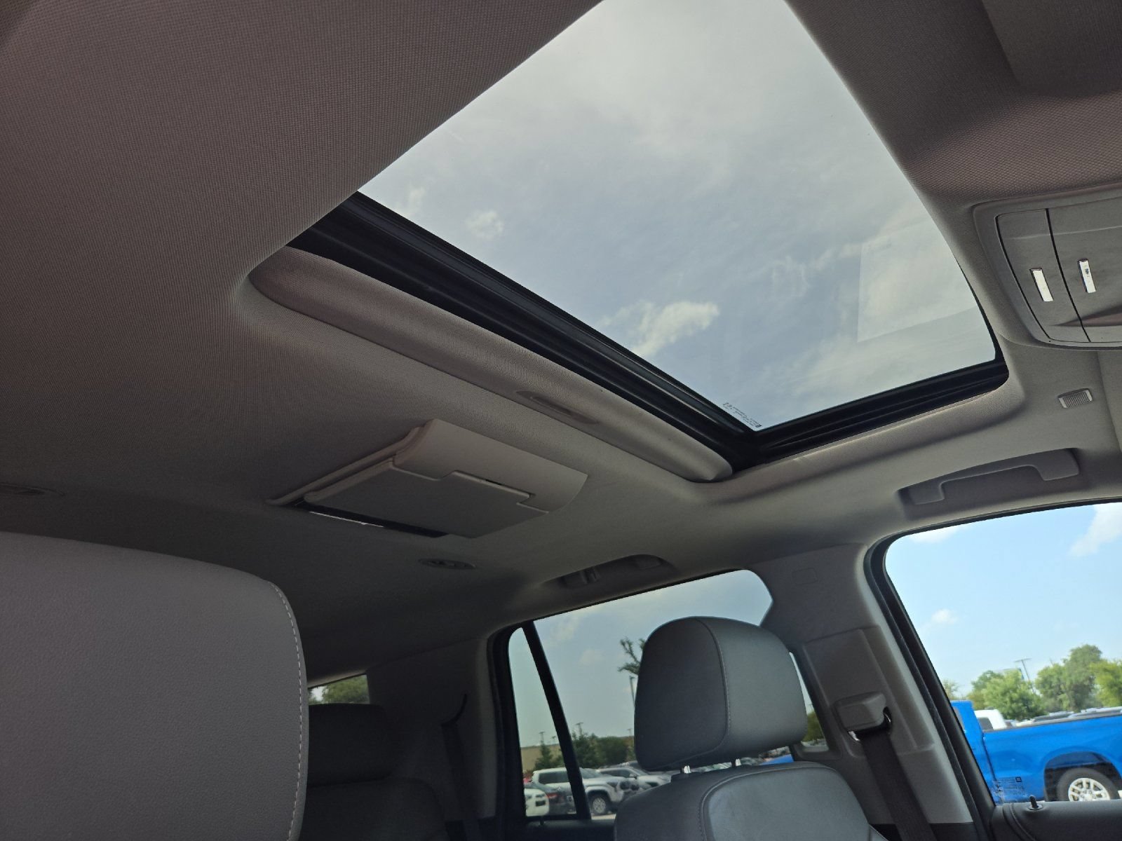 Used 2020 Chevrolet Tahoe LT AWD/4WD image 18