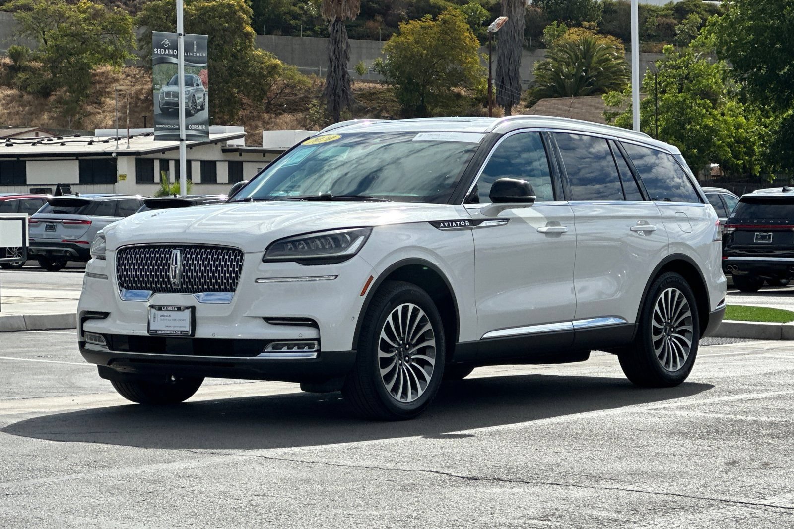 Certified 2020 Lincoln Aviator Reserve w/ Equipment Group 201A AWD/4WD image 7
