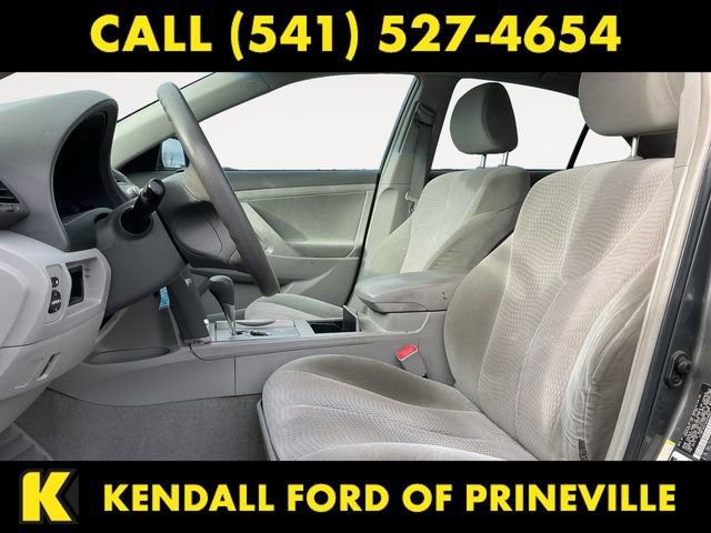 Used 2010 Toyota Camry LE image 9