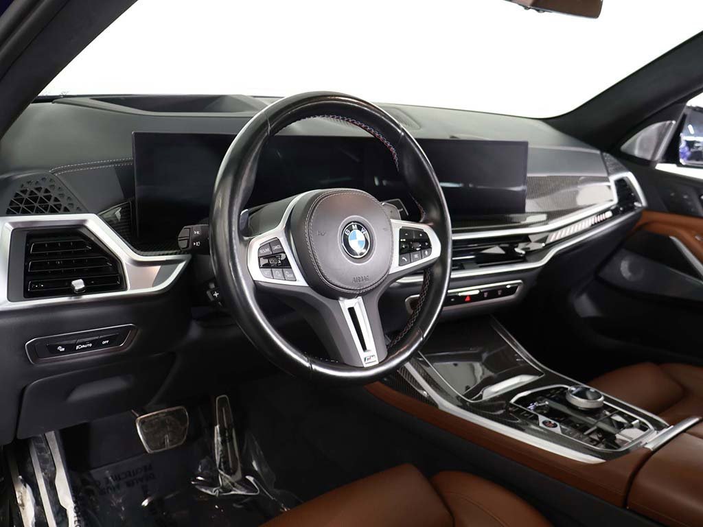 Used 2024 BMW X7 M60i w/ Executive Package image 34