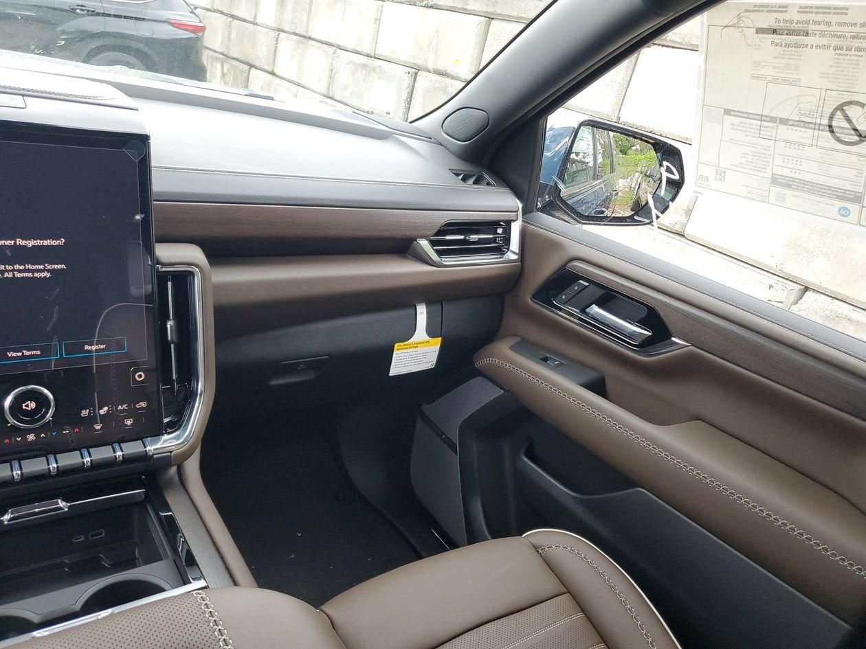 New 2026 GMC Yukon XL Denali Ultimate AWD/4WD image 15