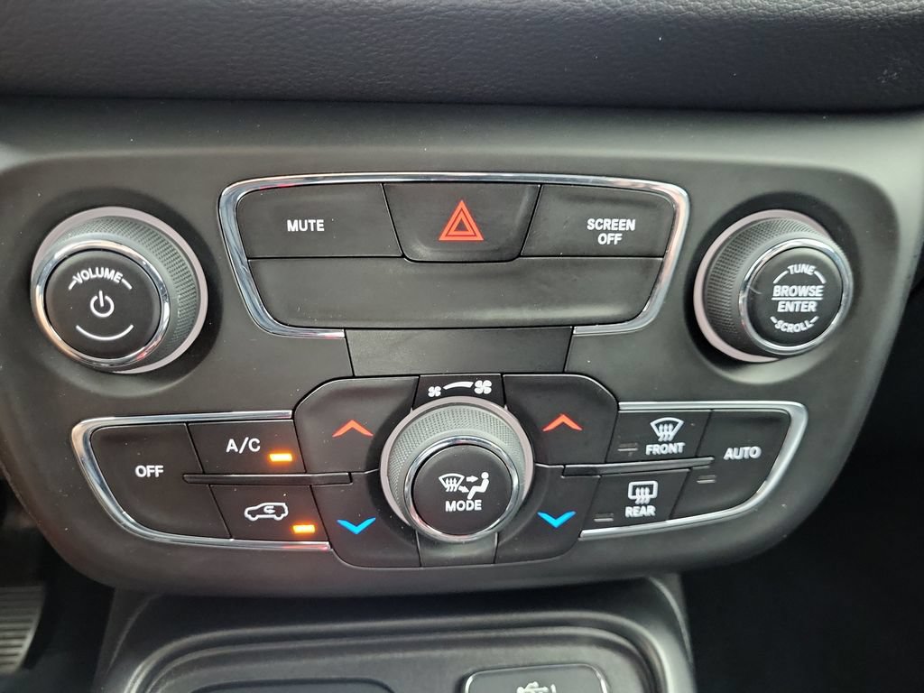 Used 2019 Jeep Compass Trailhawk w/ Cold Weather Group AWD/4WD image 31
