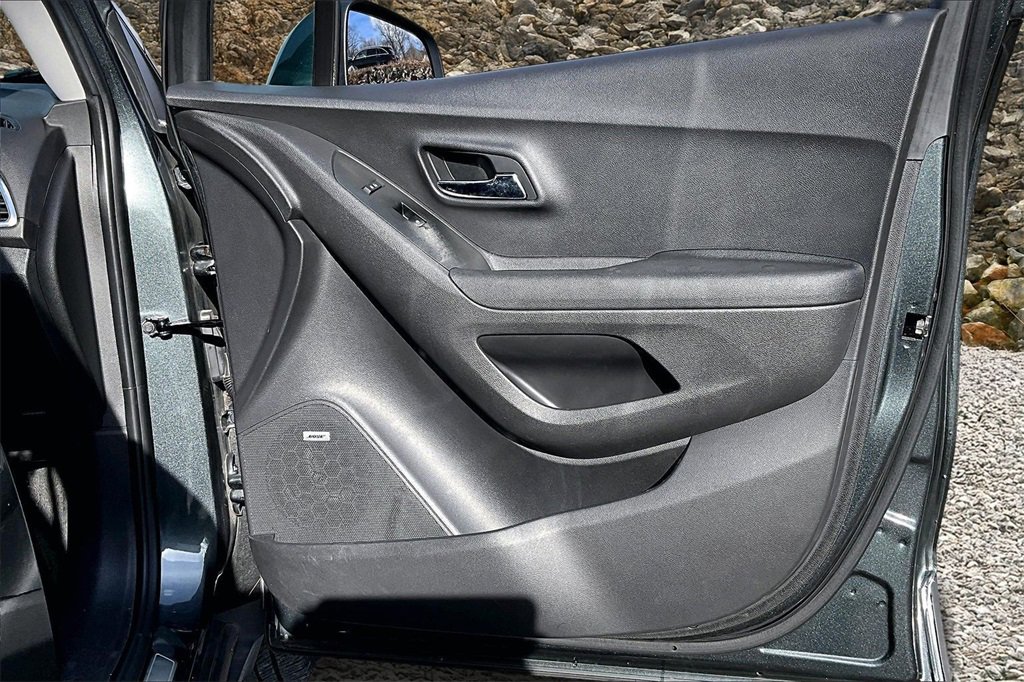 Used 2020 Chevrolet Trax Premier image 22