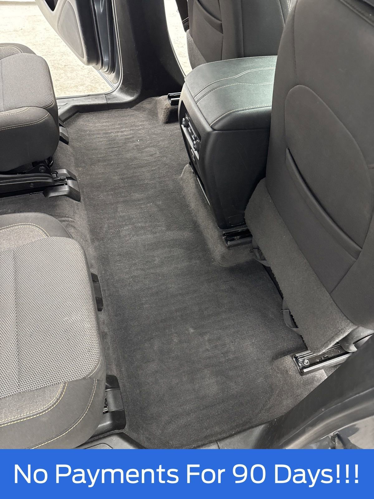 Used 2020 Chevrolet Traverse LT image 29