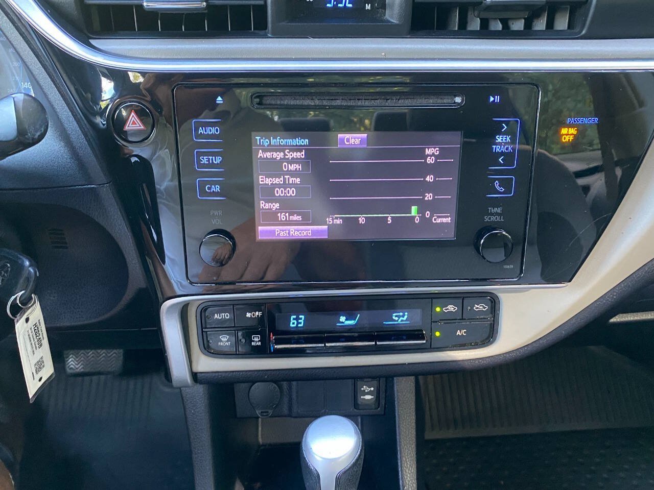 Used 2019 Toyota Corolla LE FWD image 25