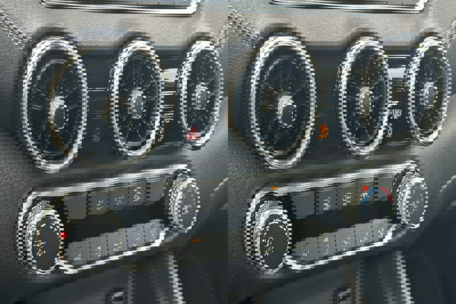 Used 2024 Nissan Sentra SV image 19