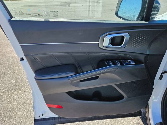 Used 2023 Kia Sorento SX image 10