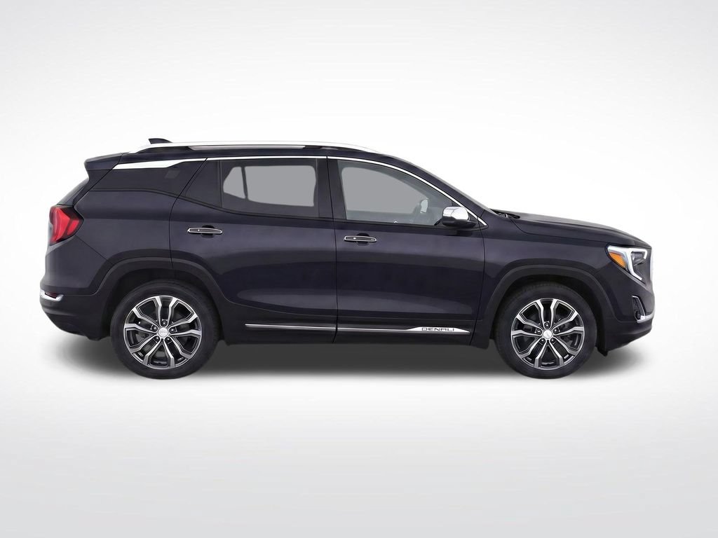Used 2020 GMC Terrain Denali w/ Denali Premium Package AWD/4WD image 9