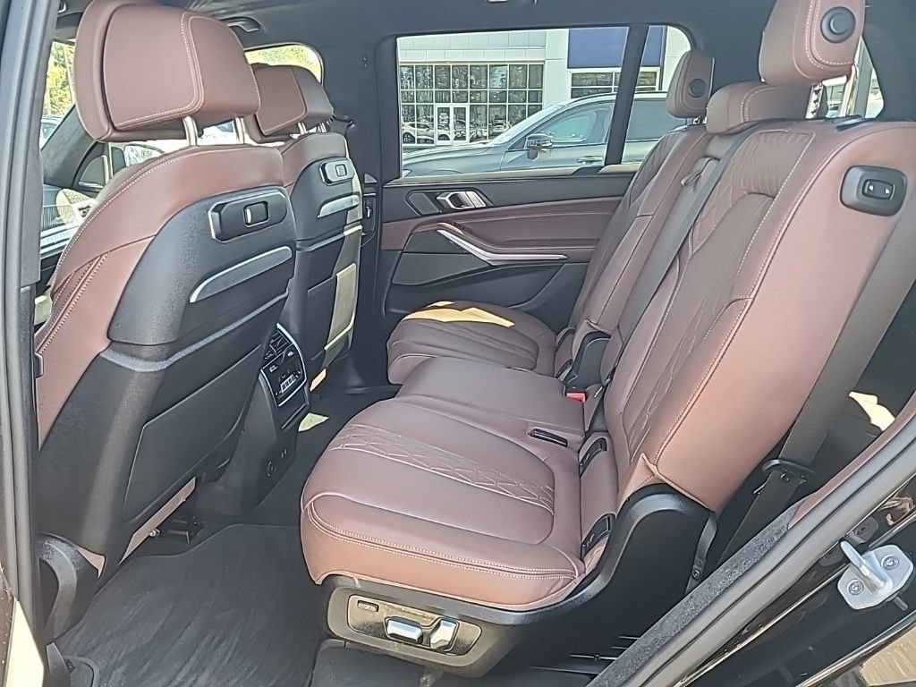 Used 2026 BMW X7 M60i AWD/4WD image 5