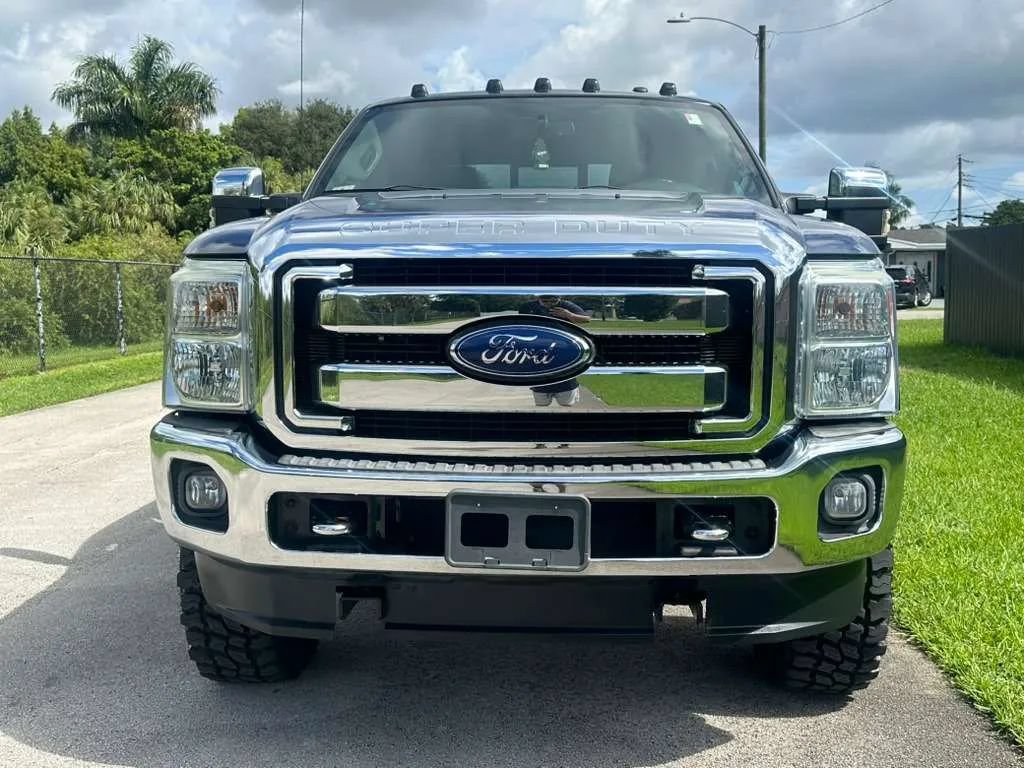 Used 2016 Ford F250 Lariat w/ Lariat Ultimate Package AWD/4WD image 2