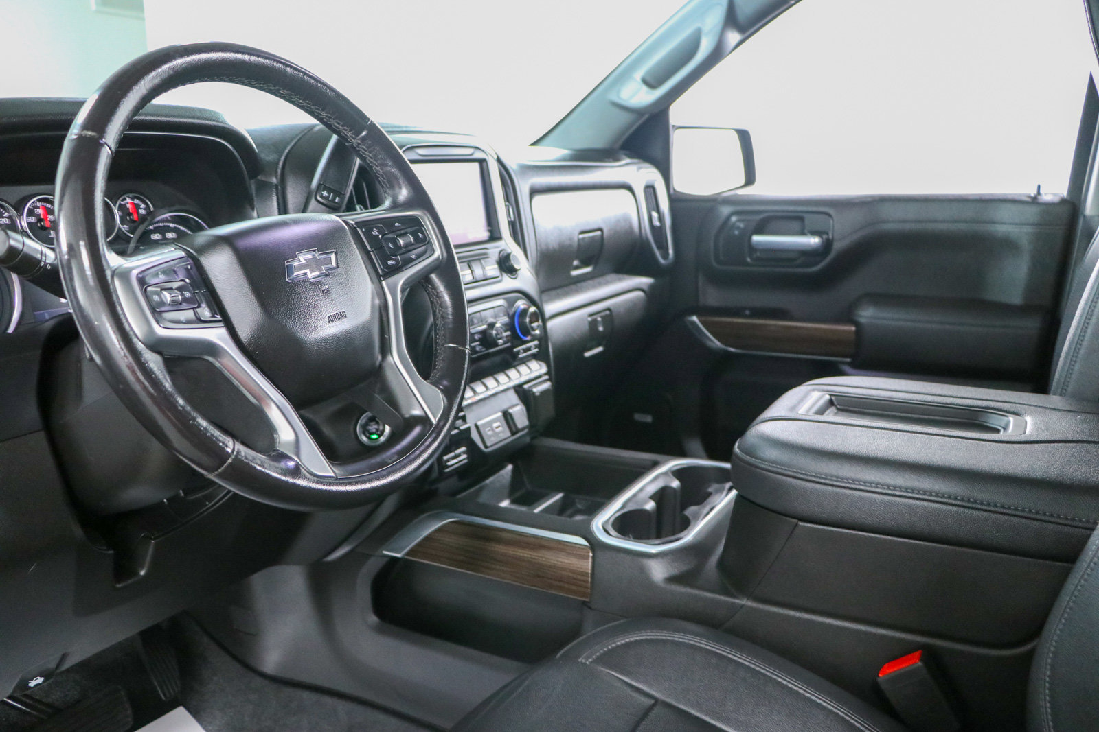 Used 2021 Chevrolet Silverado 1500 LT Trail Boss w/ Convenience Package II AWD/4WD image 26