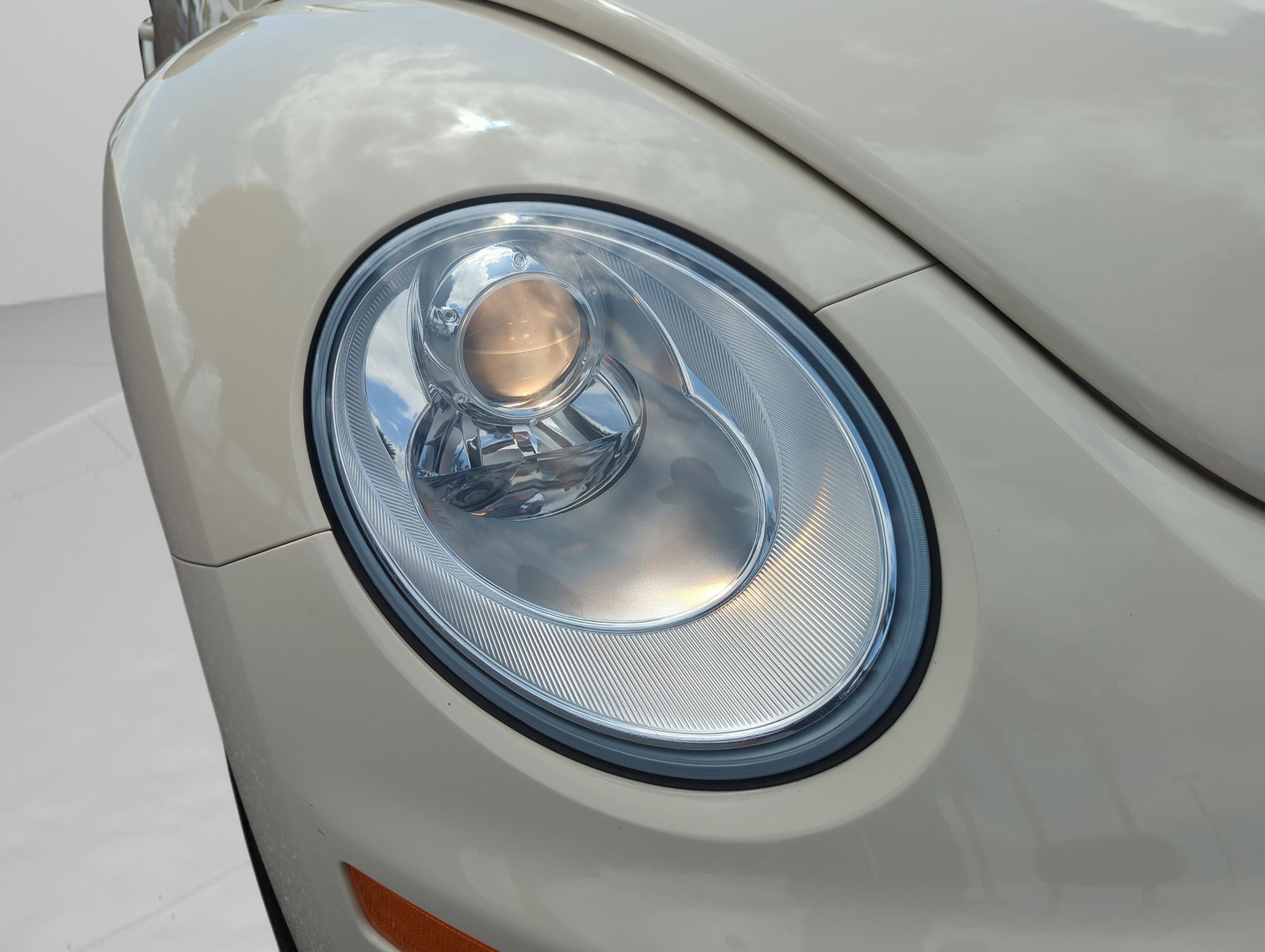Used 2008 Volkswagen Beetle SE FWD image 29