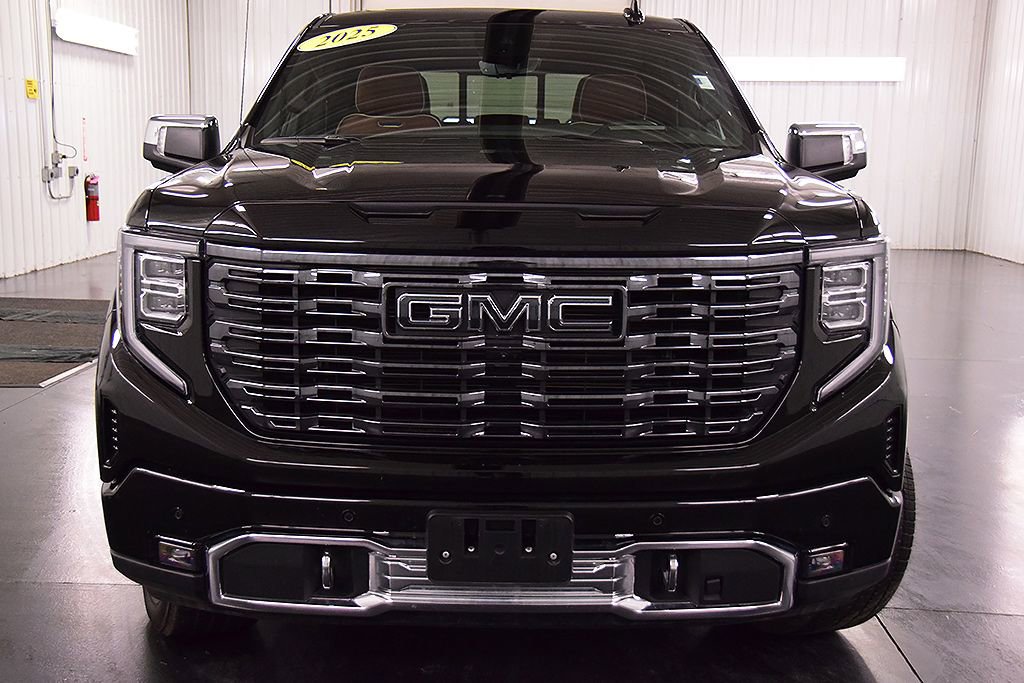 Used 2025 GMC Sierra 1500 Denali Ultimate image 2