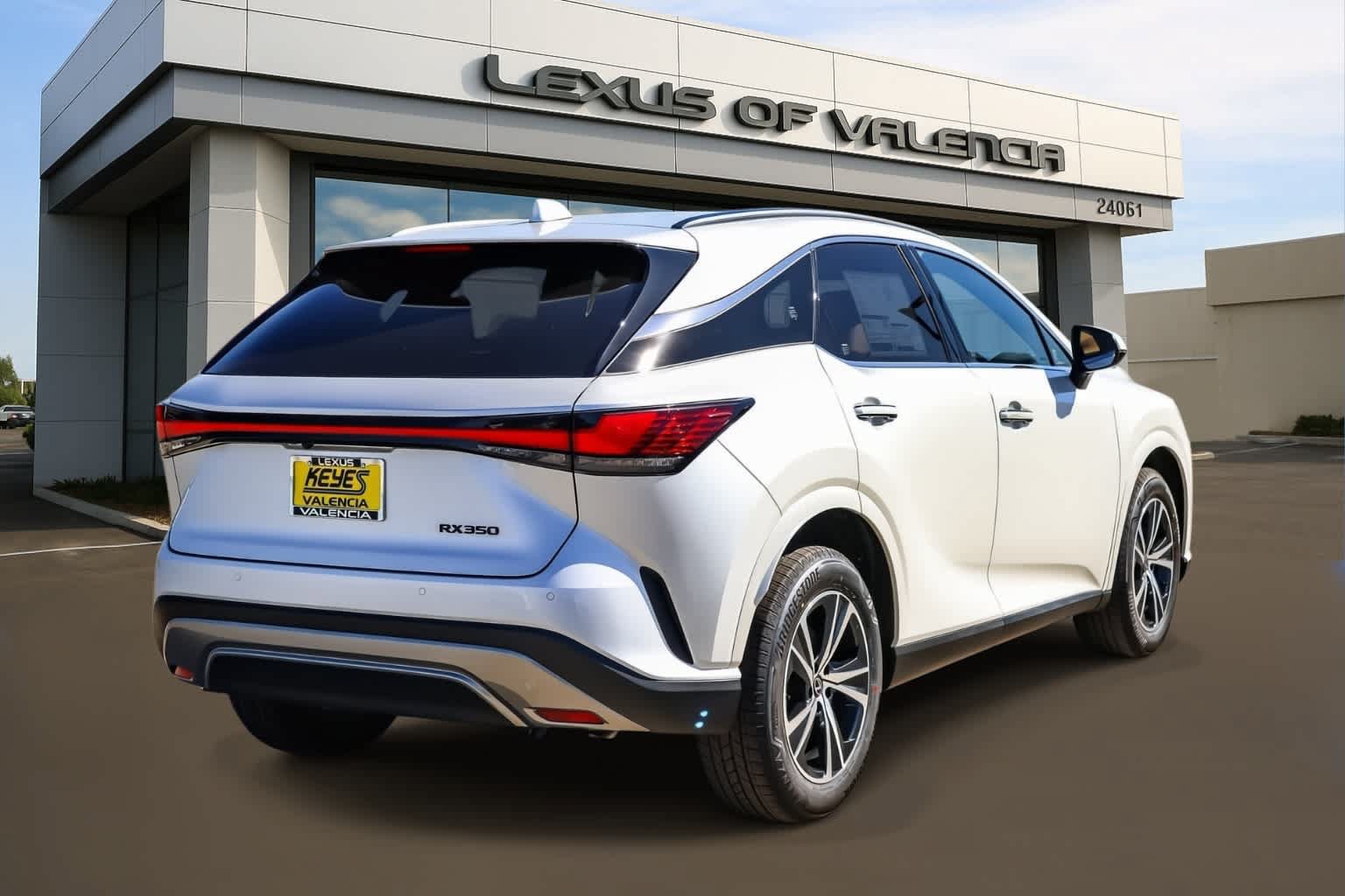 New 2026 Lexus RX 350 Premium w/ Accessory Package (Z1) FWD image 4