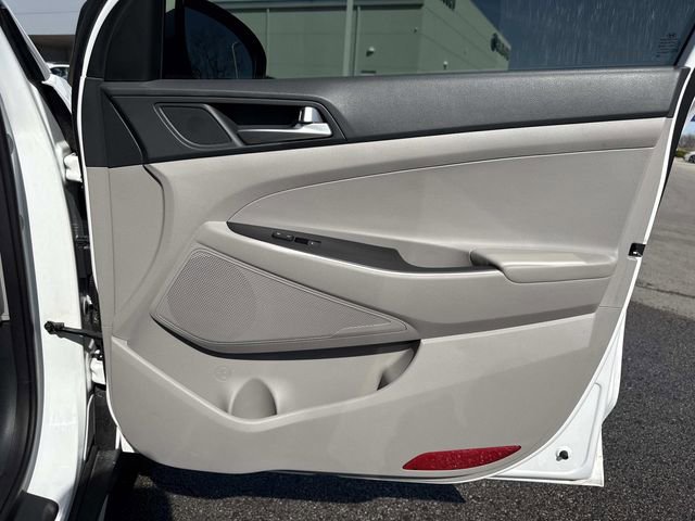 Used 2020 Hyundai Tucson SEL w/ Cargo Package image 16