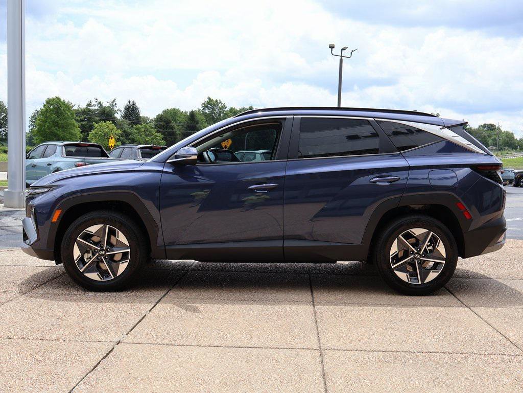 New 2025 Hyundai Tucson SEL image 3