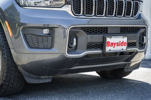 Used 2022 Jeep Grand Cherokee Overland w/ Luxury Tech Group IV image 47