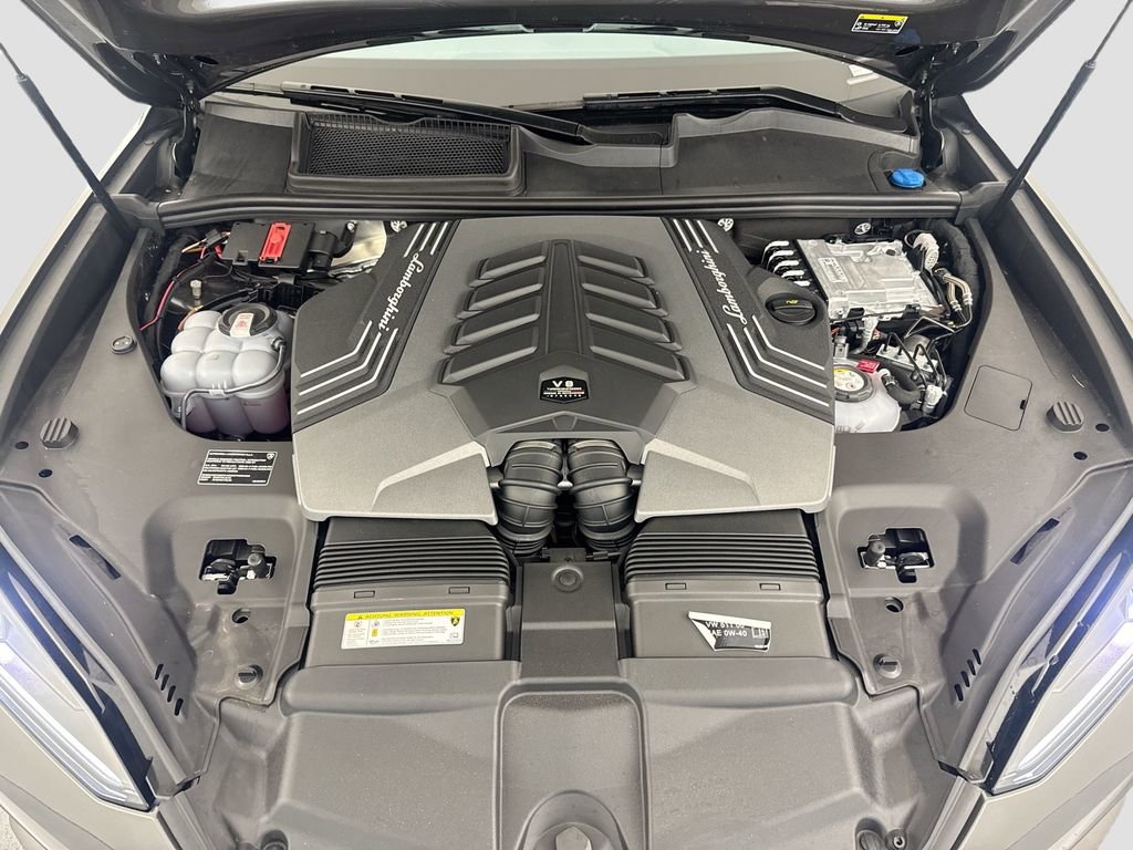Used 2025 Lamborghini Urus SE image 33