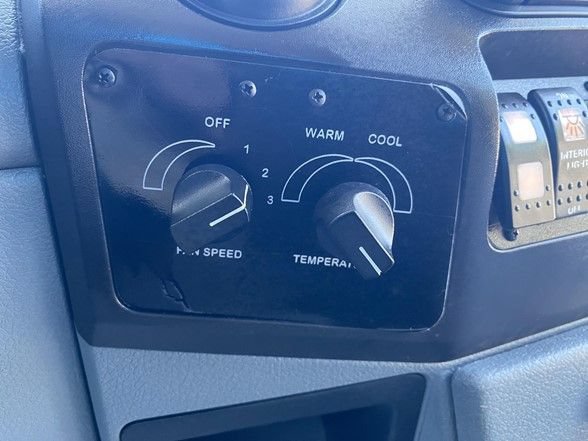 Used 2014 Ford F550 2WD Regular Cab Super Duty image 26