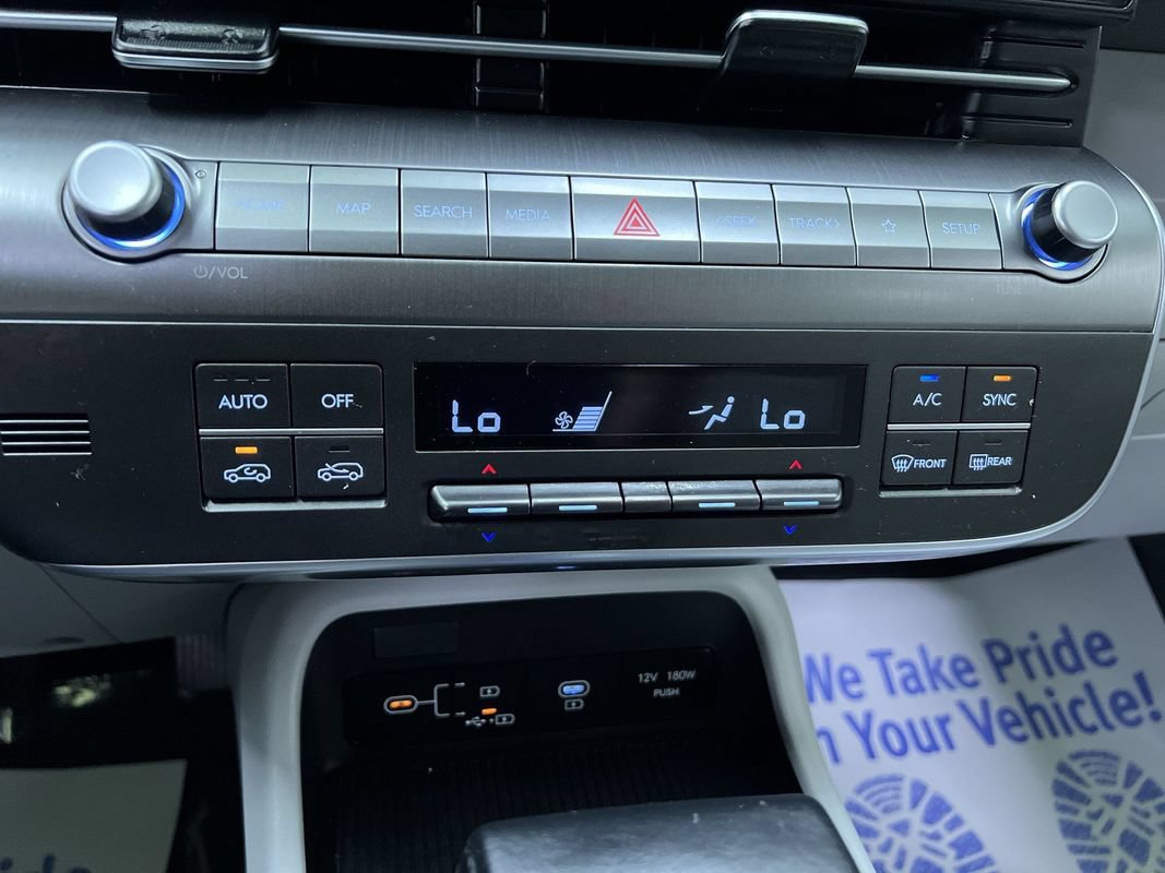 Used 2025 Hyundai Kona SEL FWD image 21