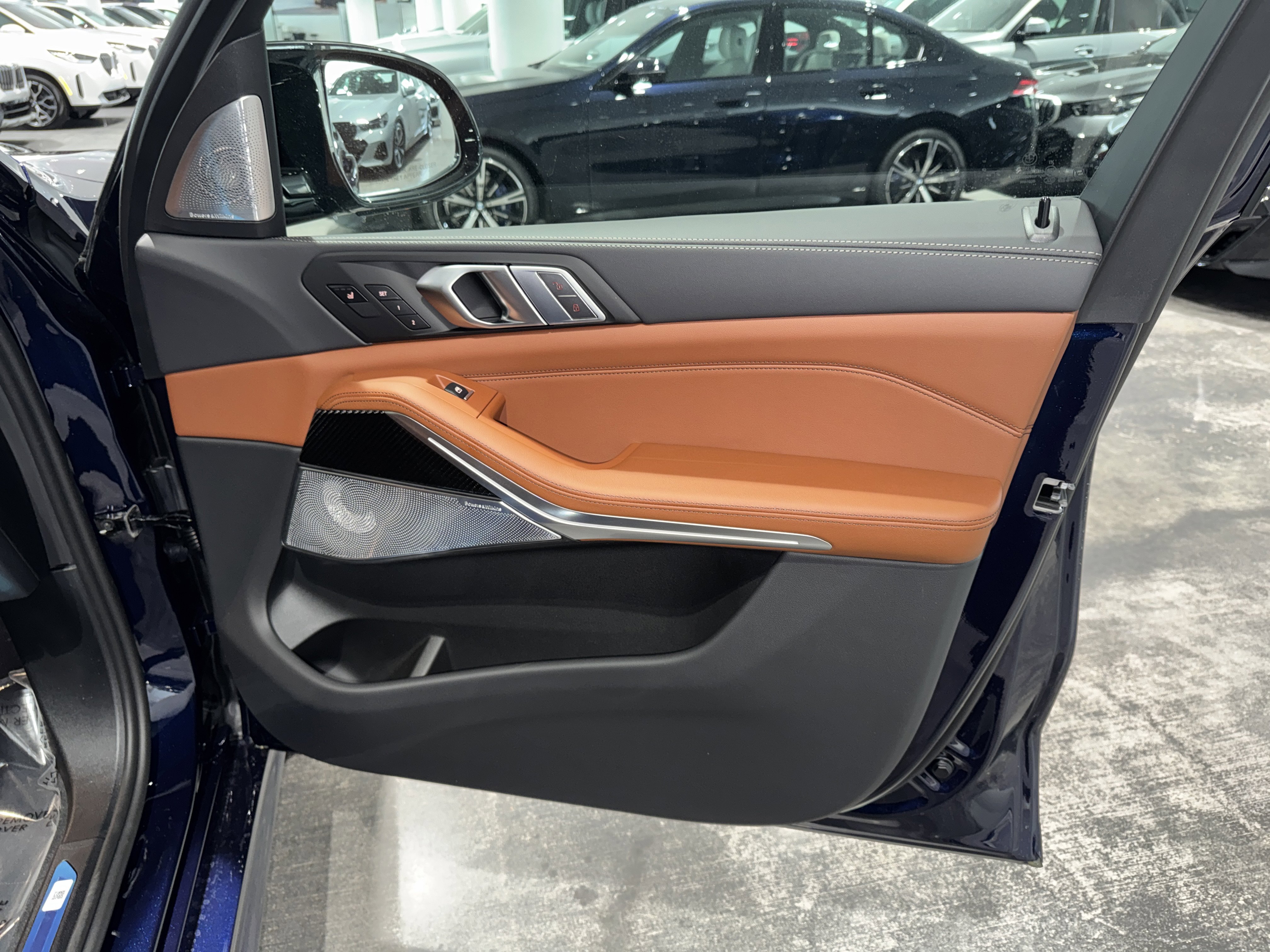 New 2026 BMW X7 M60i image 8