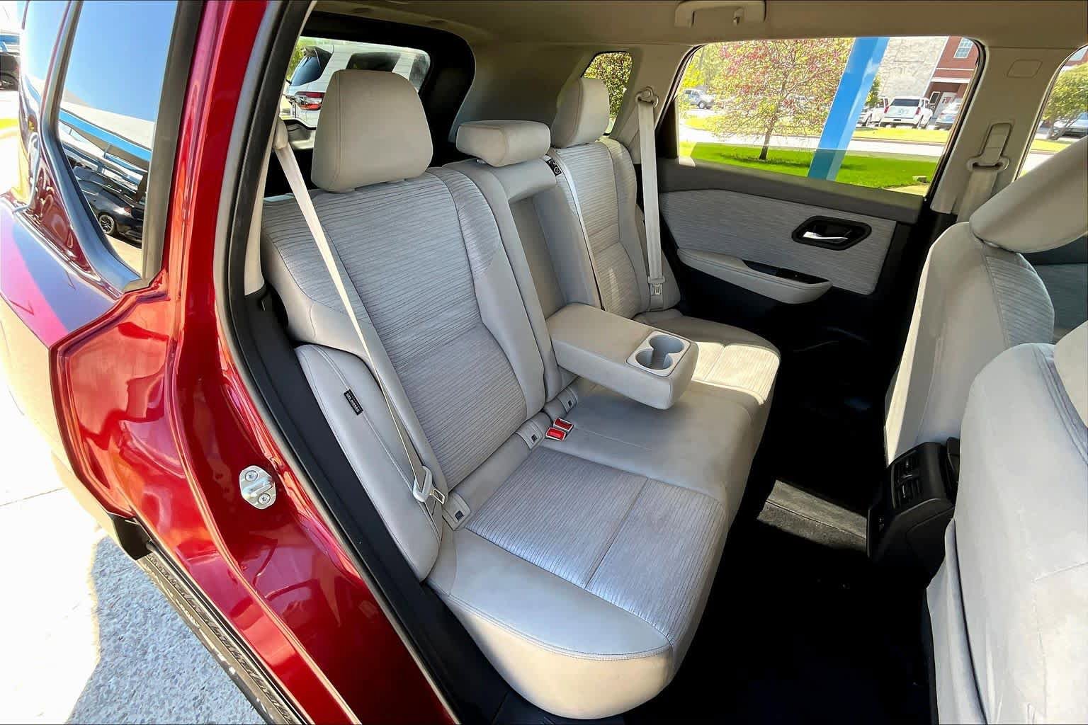 Used 2023 Nissan Rogue SV FWD image 20