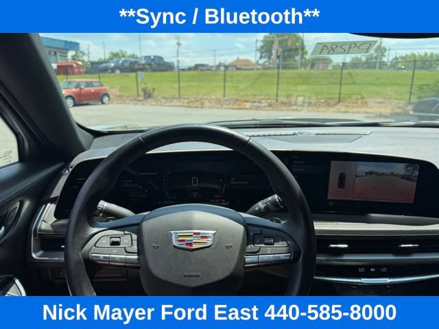 Used 2025 Cadillac XT4 Premium Luxury AWD/4WD image 14