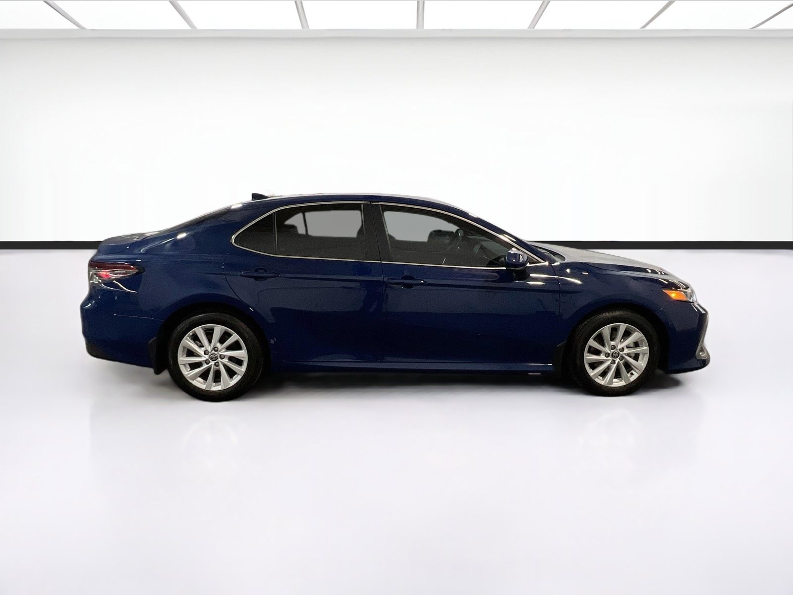 Used 2024 Toyota Camry LE FWD image 22
