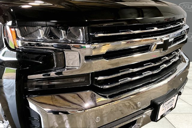 Used 2021 Chevrolet Silverado 1500 LTZ w/ LTZ Premium Package AWD/4WD image 13