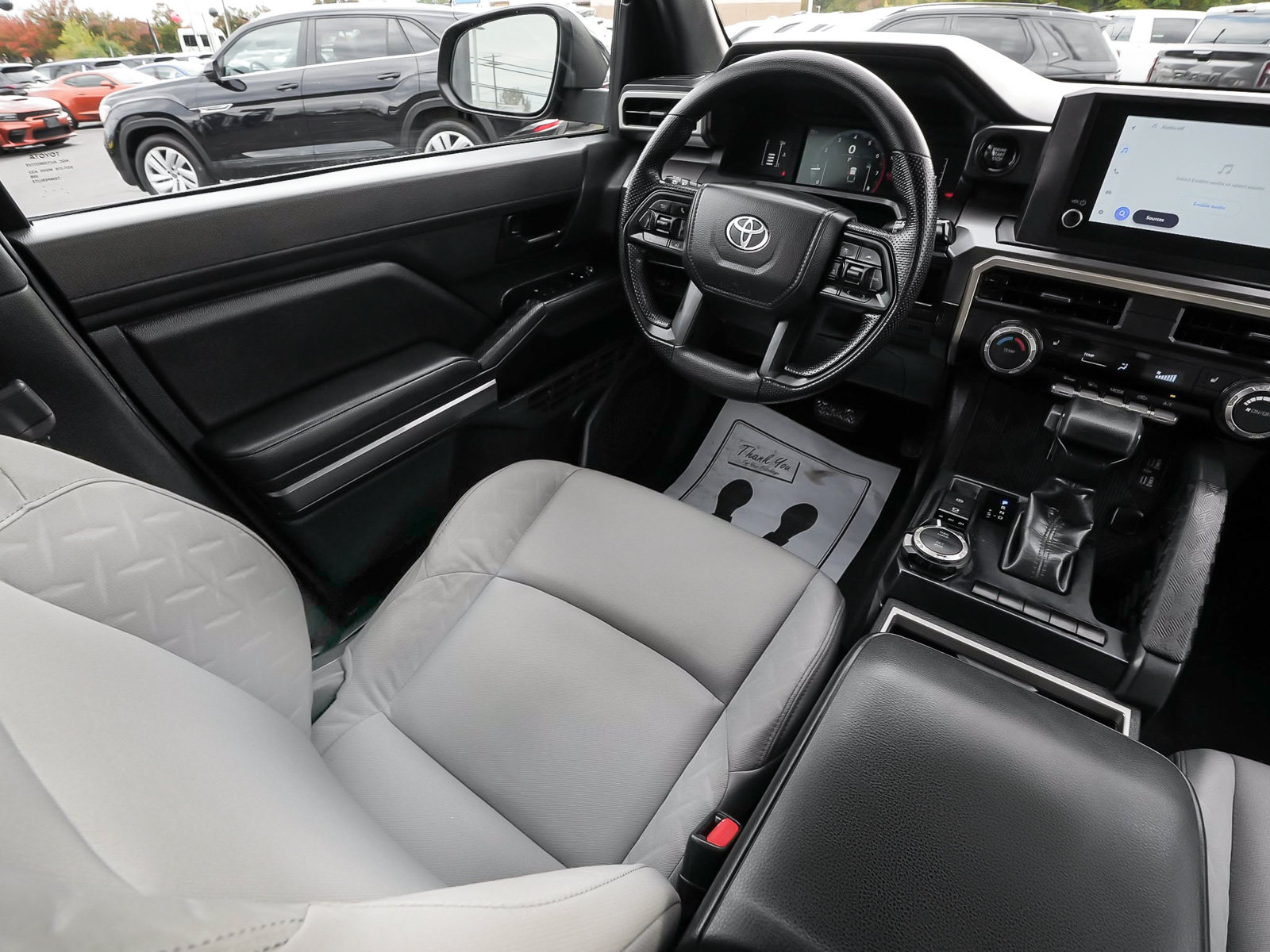 Used 2024 Toyota Tacoma SR5 AWD/4WD image 41