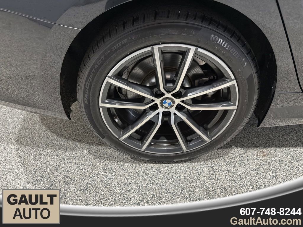 Certified 2022 BMW 330i xDrive Sedan w/ Driving Assistance Package image 23