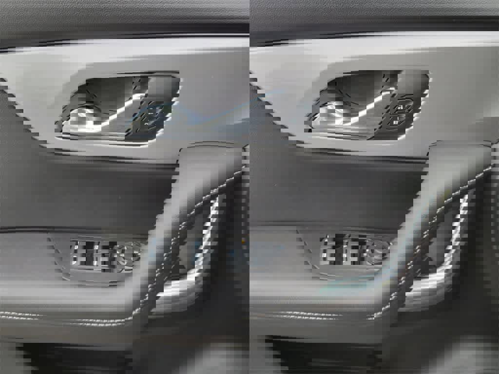 Used 2023 Chevrolet Blazer LT image 20