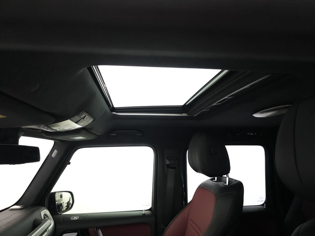 Certified 2025 Mercedes-Benz G 580 w/ Manufactur Interior Package image 26