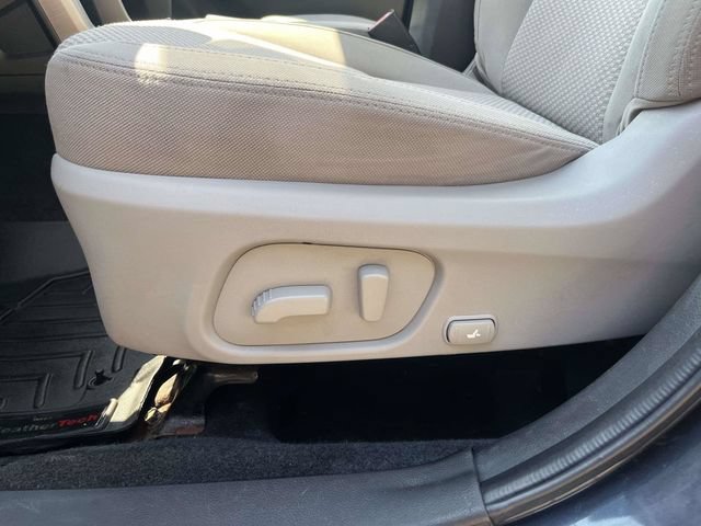 Used 2014 Subaru Forester 2.5i Premium w/ All-Weather Package AWD/4WD image 18