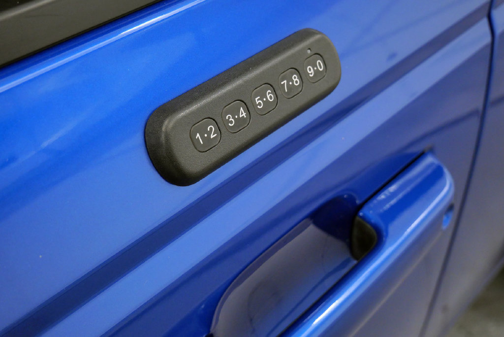 Used 2021 Ford Bronco First Edition AWD/4WD image 15