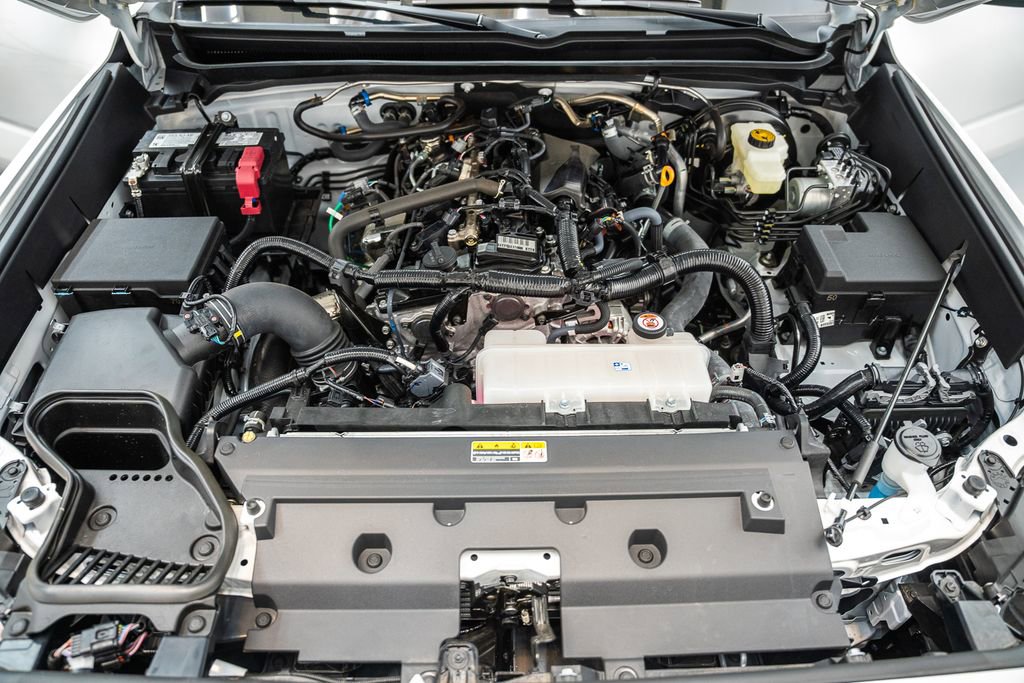 Certified 2025 Toyota Tacoma SR5 image 19